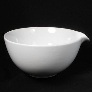 Heavy porcelain serving bowl. BIA CORDON BLEU